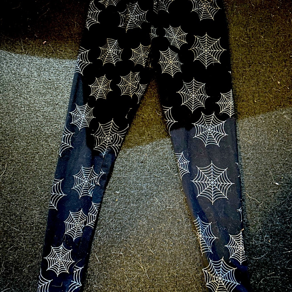 Halloween leggings! Cute spiderweb design, size M